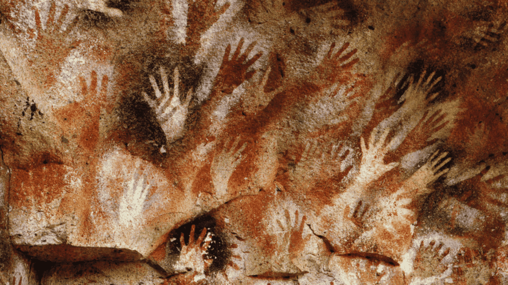 cave art images cueva de las manos